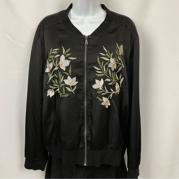 Supply & Demand Womens XXL black silky satin embroidered zip front jacket - Picture 1 of 8